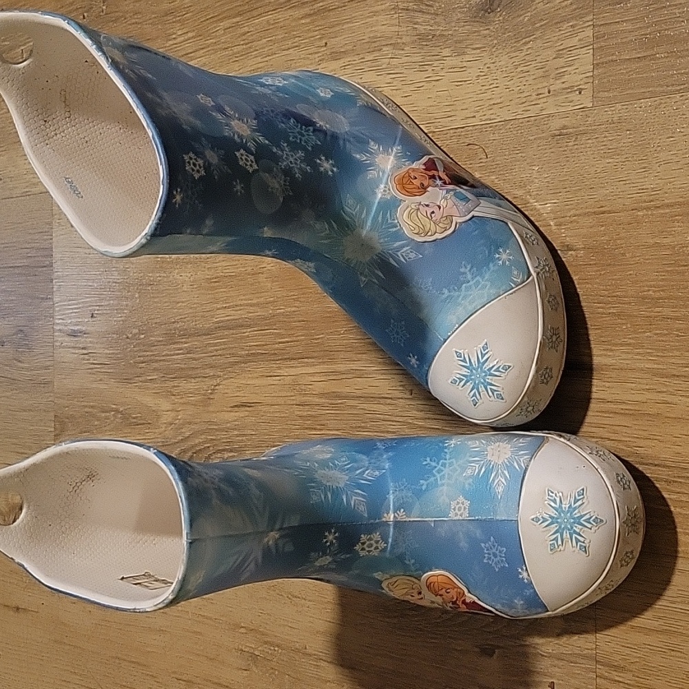 Crocs-Frozen Themed Blue and White Kids Boots
